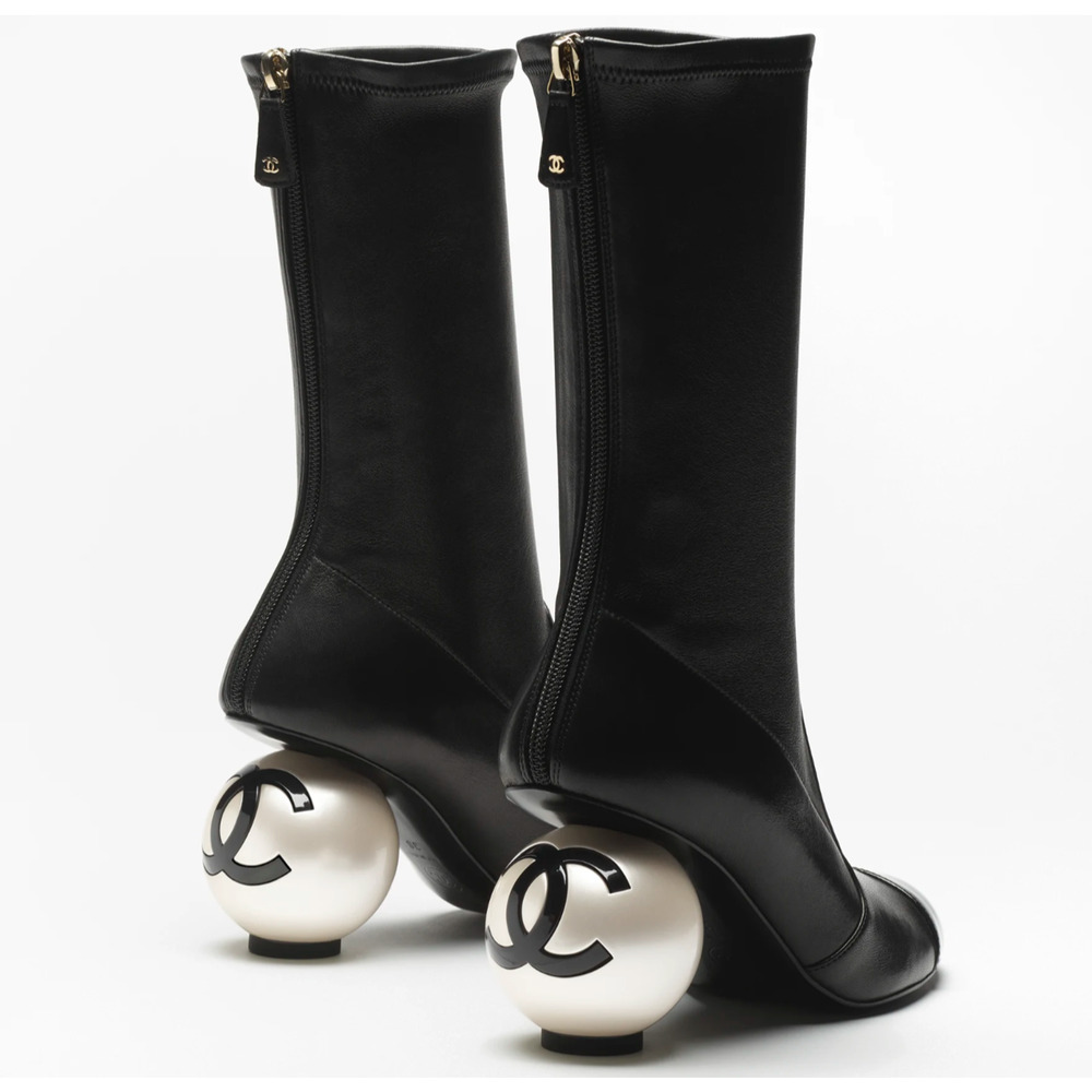 Chanel 25K Black White Pearl Ball Heel CC Logo Stretch Leather Calf Boots 37.5 - Picture 1 of 16